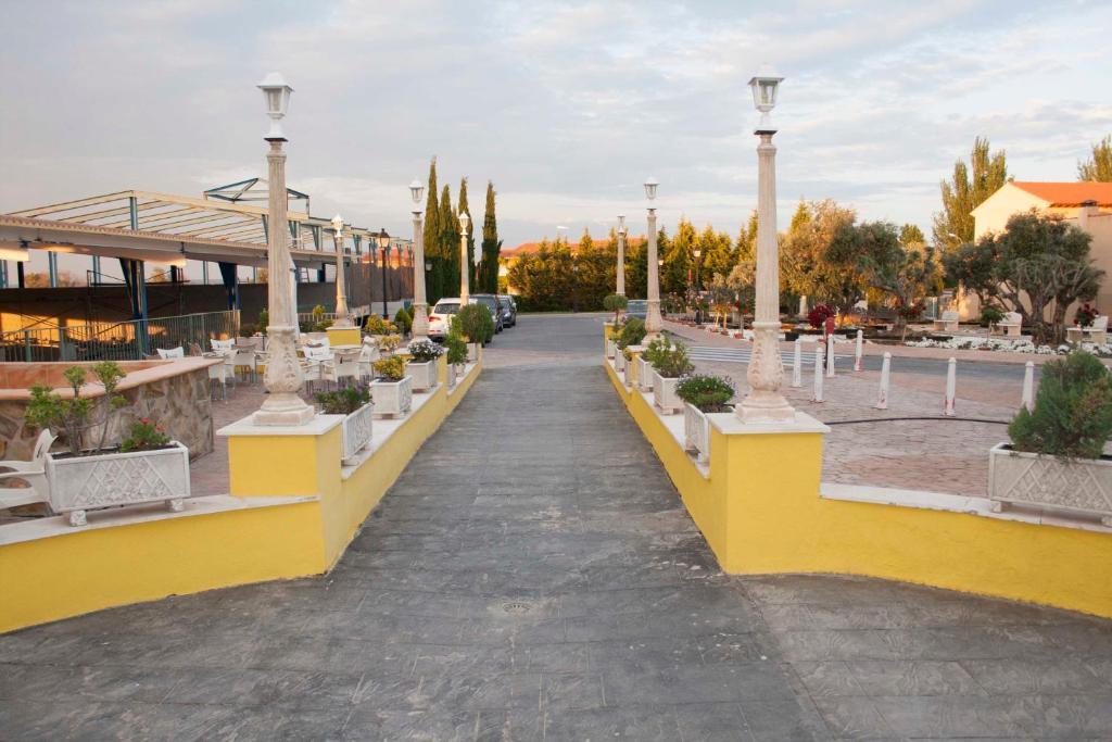 Las Olivas- Borox Aparthotel Seseña Nuevo Exterior foto